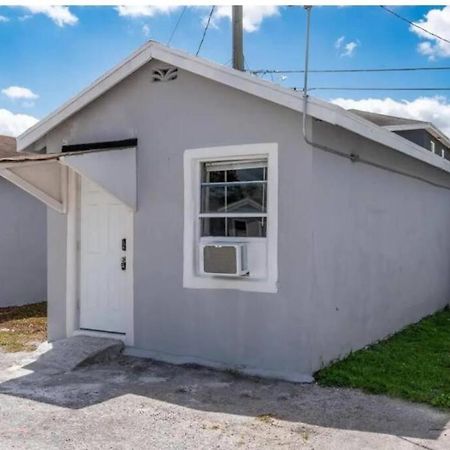 Inviting Oasis - Cozy, Spotless, And Comfortable Room Pahokee Екстер'єр фото