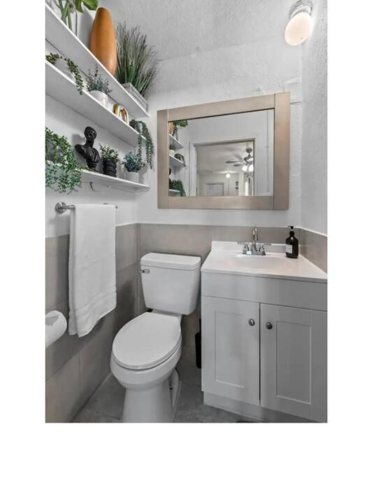 Inviting Oasis - Cozy, Spotless, And Comfortable Room Pahokee Екстер'єр фото